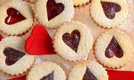 Todos los detalles para hacer unas galletitas dulces de la mano de Maru Botana. Todos los detalles para hacer unas galletitas dulces de la mano de Maru Botana.