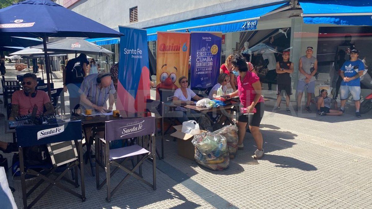El fin de semana se entregaron entradas en la peatonal.