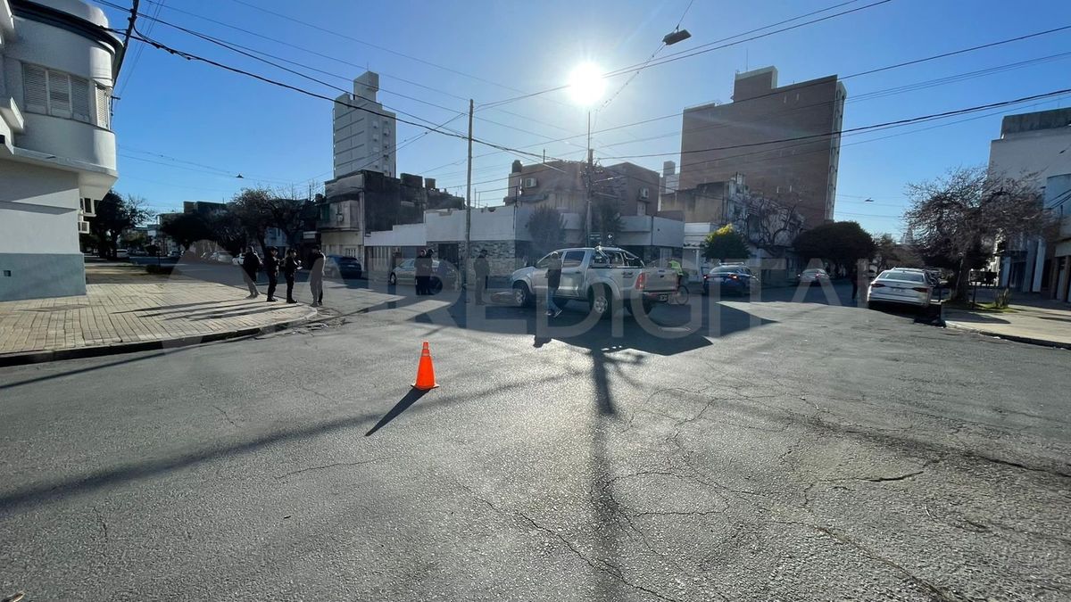 El tránsito estuvo interrumpido en la zona hasta la remoción de los vehículos. El tránsito estuvo interrumpido en la zona hasta la remoción de los vehículos.
