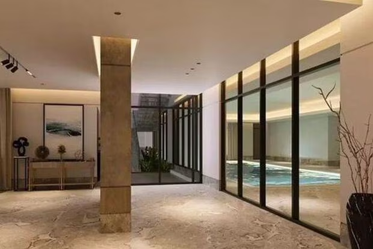 La casa de Cristiano Ronaldo tiene ocho habitaciones, jardines y piscina olímpica.