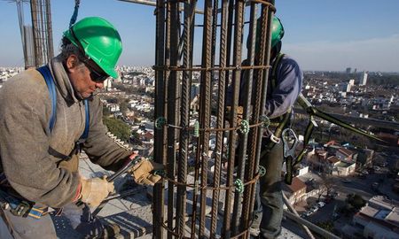 la actividad economica se desplomo un 5,8% en mayo la actividad economica se desplomo un 5,8% en mayo