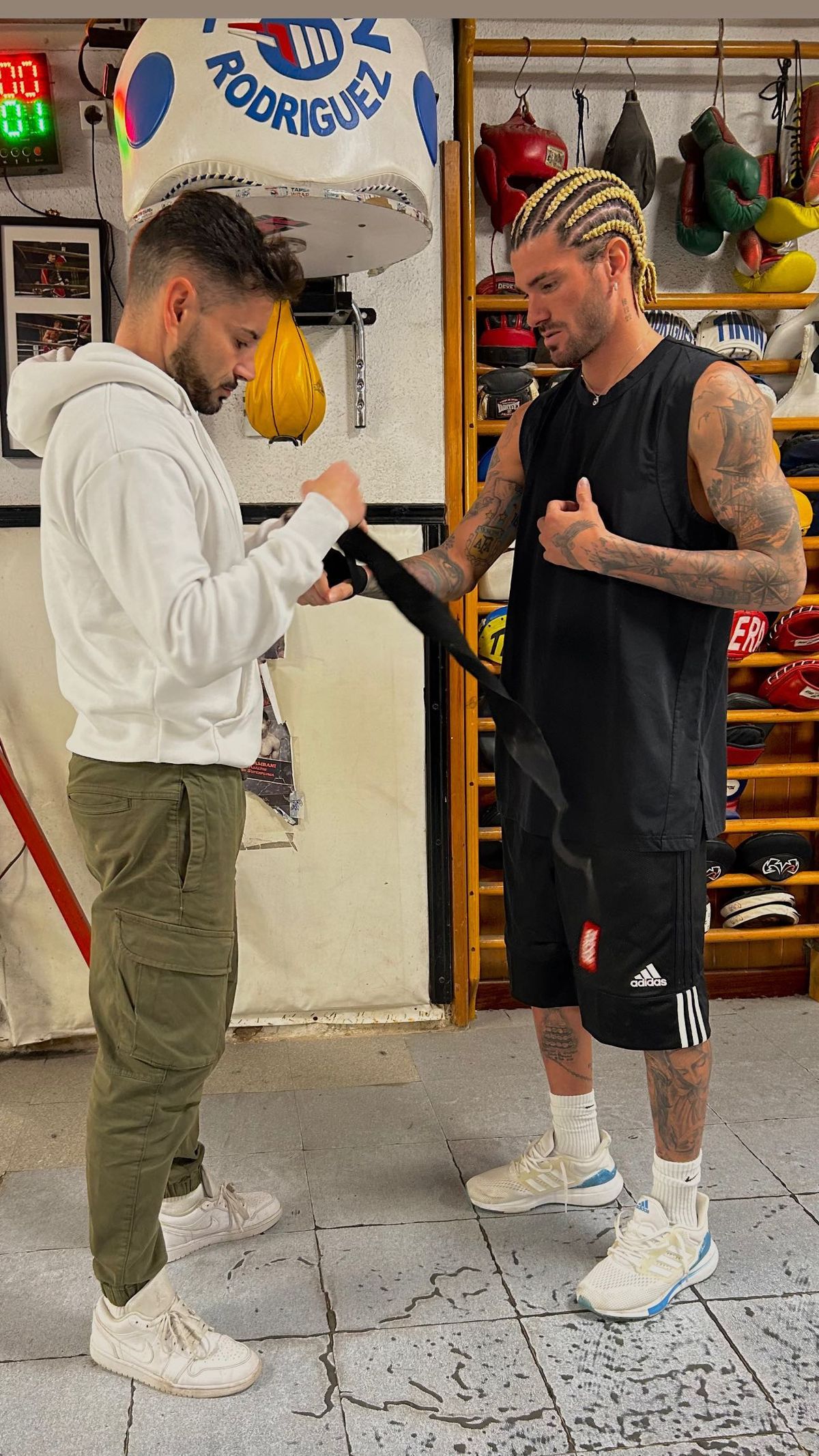 Rodrigo De Paul, a tono con Tini Stoessel. Rodrigo De Paul, a tono con Tini Stoessel.