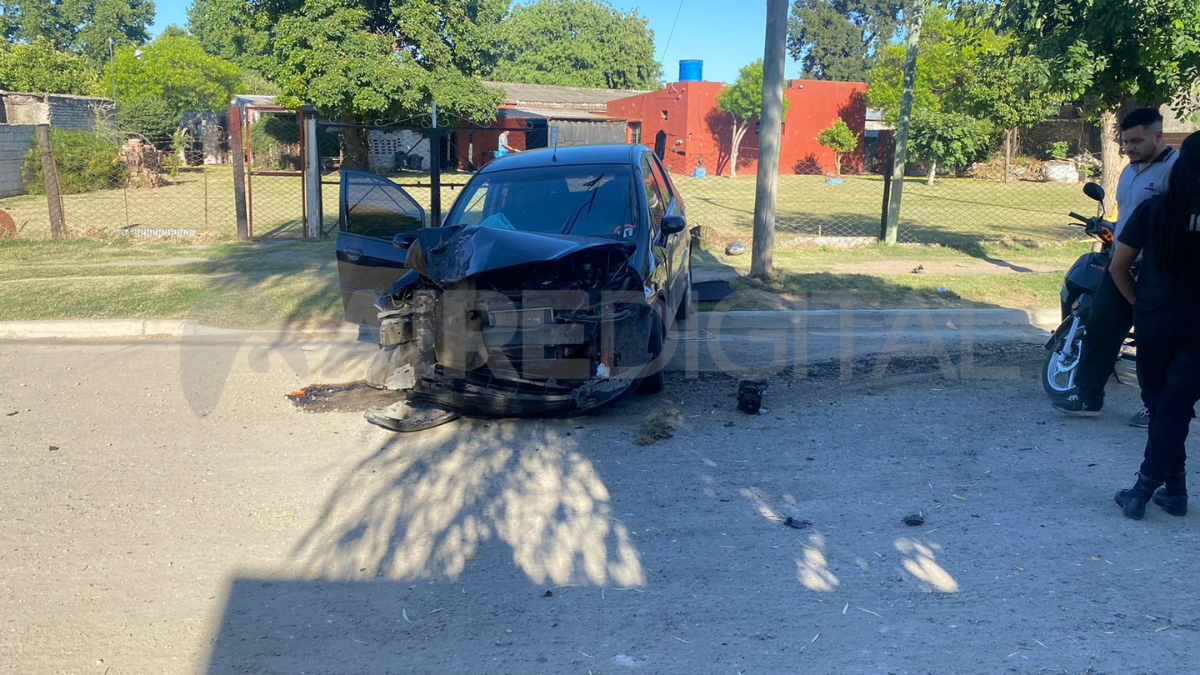 Los dueños del automóvil estab durmiendo cuando les entraron a robar por la cochera de la vivienda