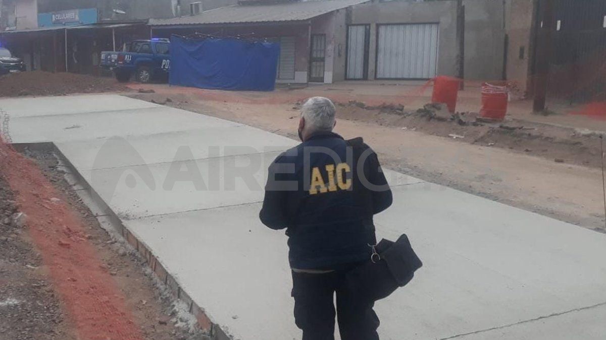 La Agencia de Inteligencia Criminal trabajó en el lugar donde encontraron el cuerpo del hombre asesinado a balazos. 