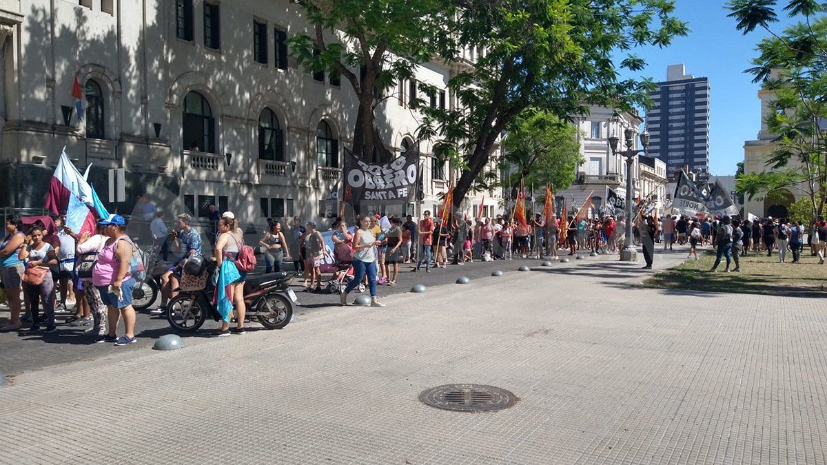 En Santa Fe, la manifestación comenzará a las 15 con un acampe en Plaza de Mayo, frente a Casa de Gobierno.