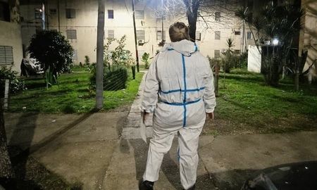 Mataron a balazos a un hombre en Rosario: fue hallado gravemente herido detrás de un volquete Mataron a balazos a un hombre en Rosario: fue hallado gravemente herido detrás de un volquete