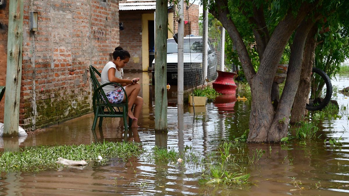 El cambio climático provoca grandes inundaciones y prolongadas sequías.