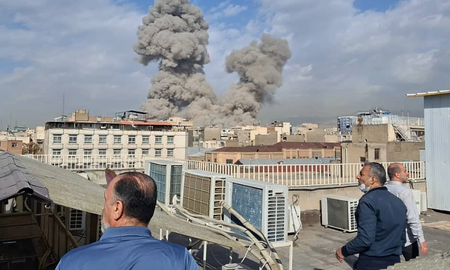 EE.UU. e Israel lanzaron un ataque masivo contra Irán que dejó cientos de muertos. EE.UU. e Israel lanzaron un ataque masivo contra Irán que dejó cientos de muertos.