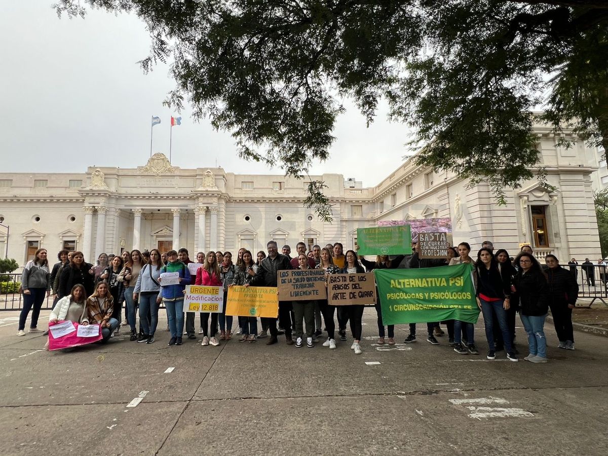 La Apertura De Sesiones Desde Afuera La Militancia De La Ucr El