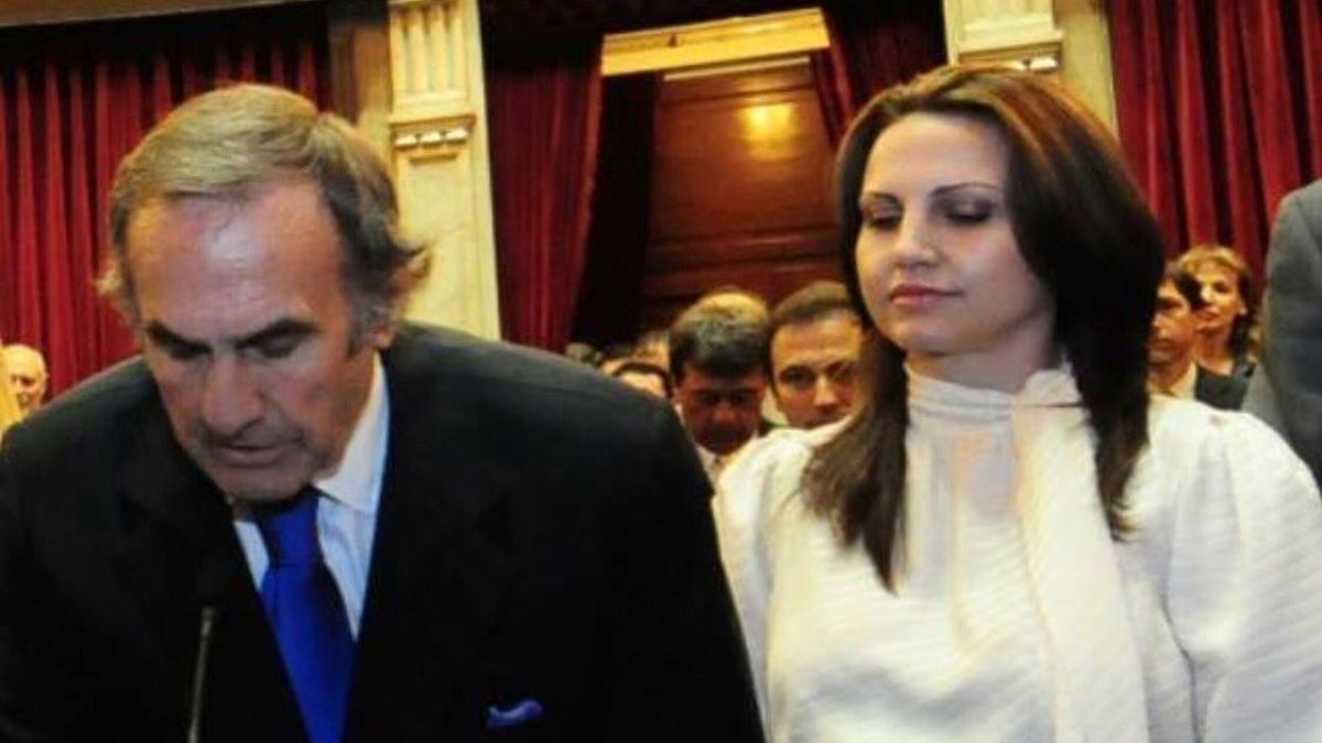 La hija de Reutemann se quejó de que no tiene noticias de su papá desde que fue dado de alta.