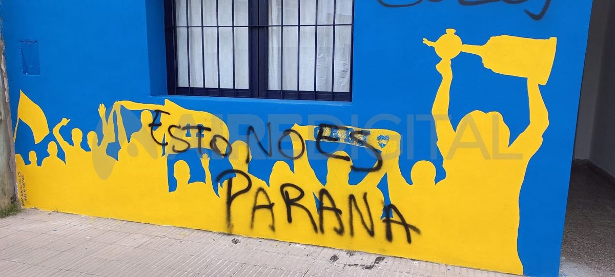 La sede de la peña de Boca en Santa Fe. La sede de la peña de Boca en Santa Fe.