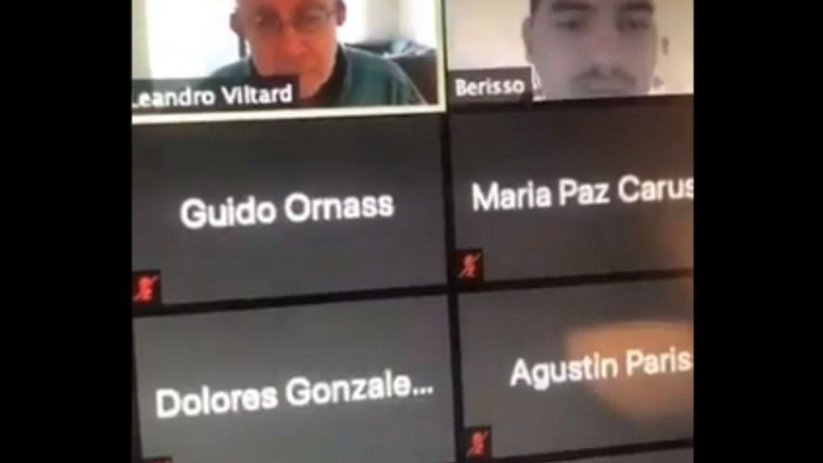 El indignante maltrato de un profesor a un alumno en clase por Zoom: Me pudre tu cara y tu bigote