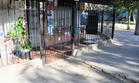 Rosario: asesinaron a una mujer de 66 años en la puerta de un almacén. Rosario: asesinaron a una mujer de 66 años en la puerta de un almacén.