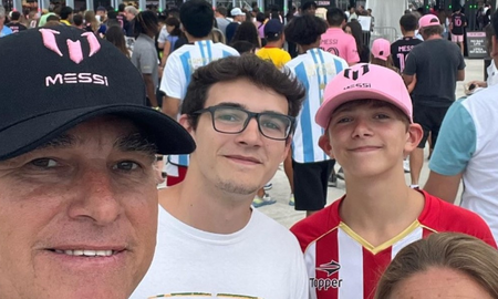 Daniel Puddu, quien es un agente de viajes, fue uno de los argentinos que presenció el clásico de Inter Miami ante Orlando. Daniel Puddu, quien es un agente de viajes, fue uno de los argentinos que presenció el clásico de Inter Miami ante Orlando.