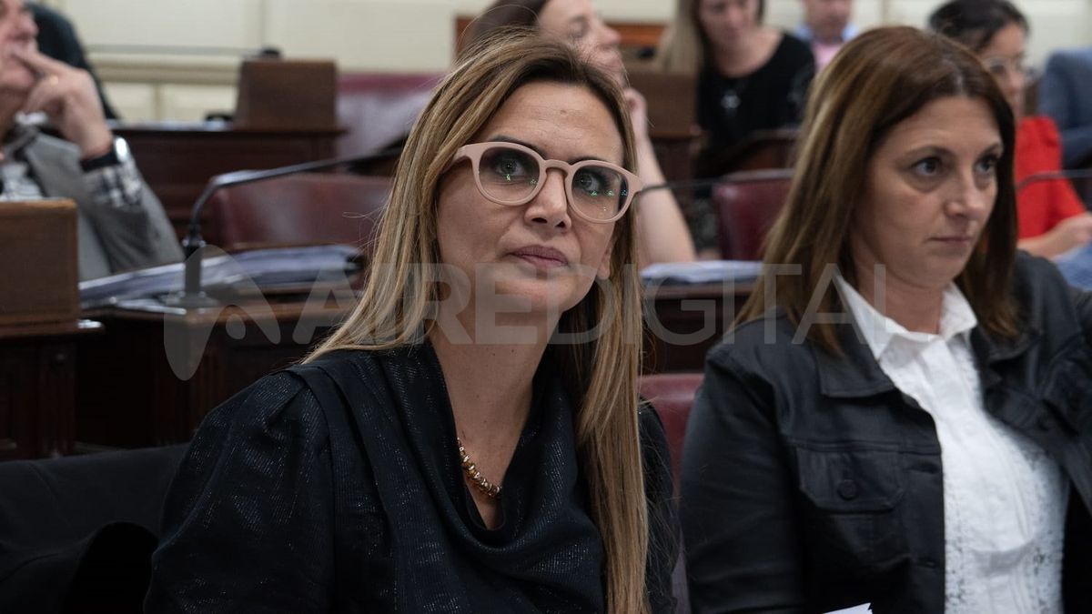 El PJ intentó avanzar con la remoción de Amalia Granata pero no reunió los votos necesarios.