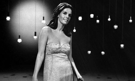 Claudine Longet combinó una exitosa carrera musical con participaciones icónicas en el cine de Hollywood. Claudine Longet combinó una exitosa carrera musical con participaciones icónicas en el cine de Hollywood.