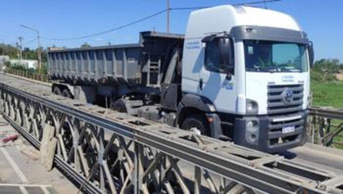 Este viernes se realiza la prueba de carga decisiva para verificar la estabilidad del sector intervenido. Este viernes se realiza la prueba de carga decisiva para verificar la estabilidad del sector intervenido.