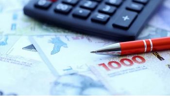 Una mochila cargada de impuestos: ¿cuántos tributos al año se pagan en Argentina?