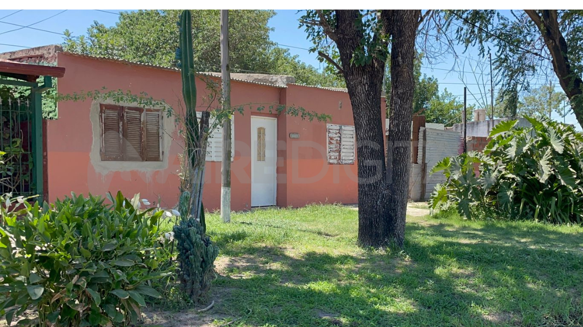 La policía realizó pericias en el lugar.