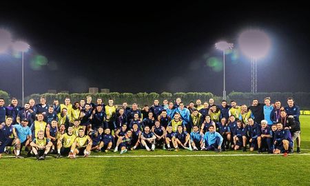 La cuenta oficial de la Selección publicó la foto grupal con el lema que se instaló desde el inicio de la Copa del Mundo: Todos juntos. La cuenta oficial de la Selección publicó la foto grupal con el lema que se instaló desde el inicio de la Copa del Mundo: Todos juntos.