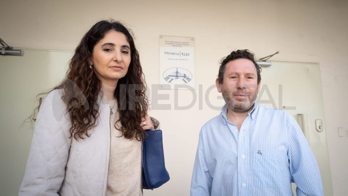 Cintia Viasman, secretaria de Daia filial Santa Fe y el rabino, Sebastián Vainstein.
