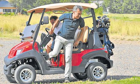 macri comprara cuatro carritos de golf para olivos macri comprara cuatro carritos de golf para olivos