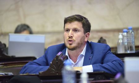 Angelini pide la renuncia de Sabina Frederic: Le queda muy grande el cargo Angelini pide la renuncia de Sabina Frederic: Le queda muy grande el cargo