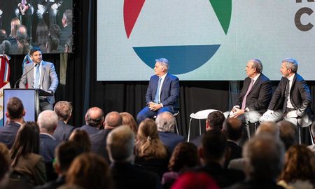 El gobernador Maximiliano Pullaro junto a Martín Llaryora, Guillermo Francos y Rogelio Frigerio. El gobernador Maximiliano Pullaro junto a Martín Llaryora, Guillermo Francos y Rogelio Frigerio.