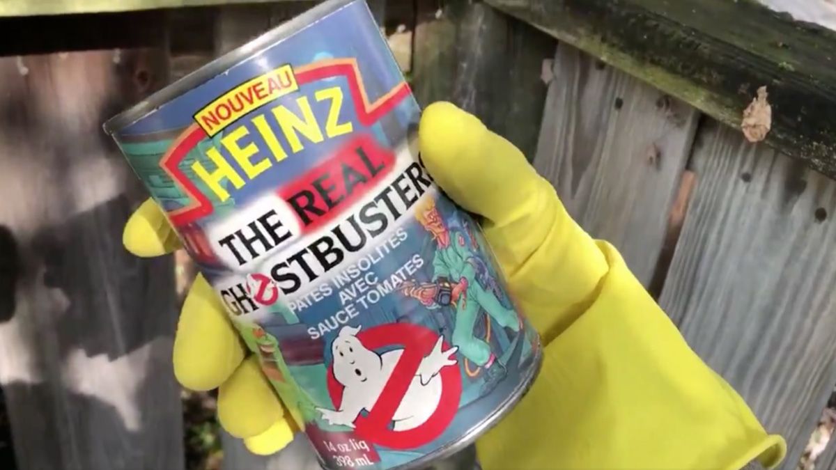 Abre una lata de pasta de Los cazafantasmas que guardó por 28 años terminó horrorizado