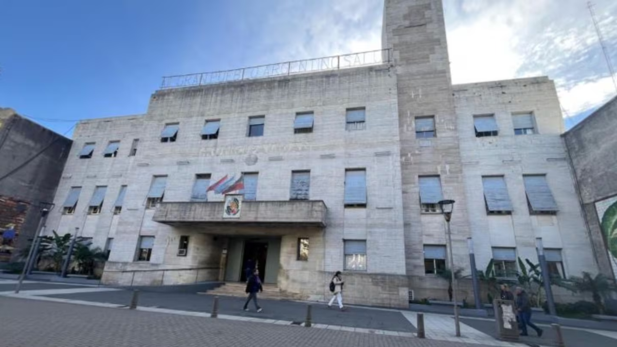 Echaron a un empleado municipal de Concordia que atendía una peluquería mientras debía trabajar y ya son varios los sumarios por irregularidades. (Foto: Municipalidad de Concordia) Echaron a un empleado municipal de Concordia que atendía una peluquería mientras debía trabajar y ya son varios los sumarios por irregularidades. (Foto: Municipalidad de Concordia)