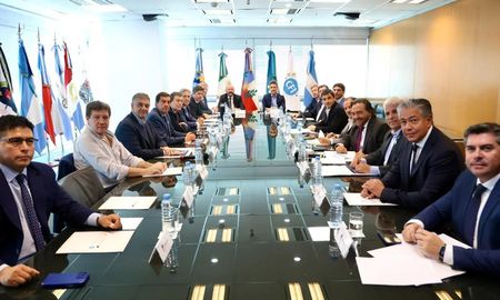 Los mandatarios de todos las fuerzas políticas proponen cambiar el sistema de coparticipación de los impuestos a los combustibles y ATN Los mandatarios de todos las fuerzas políticas proponen cambiar el sistema de coparticipación de los impuestos a los combustibles y ATN