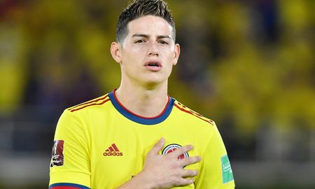 Junior de Barranquilla subió una foto de James Rodríguez con la camiseta del club rojiblanco e ilusionó a sus hinchas con la llegada del enganche. El equipo cafetero es rival del Club Atlético Unión en la Conmebol Sudamericana.