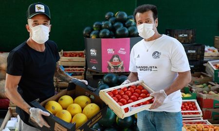andres dalessandro entrego alimentos en brasil junto a dunga, campeon mundial con la canarinha andres dalessandro entrego alimentos en brasil junto a dunga, campeon mundial con la canarinha