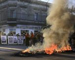 El joven futbolista Lucas González, de 17 años, murió esta tarde luego de ser baleado por efectivos de la Policía de la Ciudad en el barrio porteño de Barracas. Familiares y amigos protestan frente a la Comisaria vecinal 4D de la Policía de la Ciudad, en Barracas. El joven futbolista Lucas González, de 17 años, murió esta tarde luego de ser baleado por efectivos de la Policía de la Ciudad en el barrio porteño de Barracas. Familiares y amigos protestan frente a la Comisaria vecinal 4D de la Policía de la Ciudad, en Barracas.