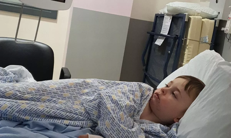 Tragedia en Escocia: un niño casi pierde la vida al intoxicarse con una bebida de frutillas Tragedia en Escocia: un niño casi pierde la vida al intoxicarse con una bebida de frutillas
