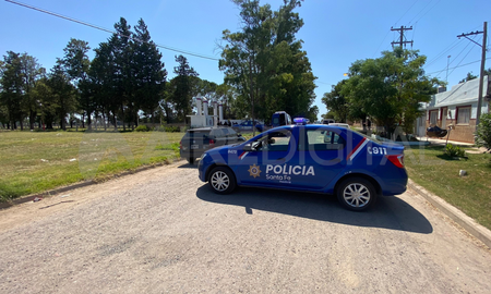 El crimen ocurrió en horas de la noche y fue advertido recién al día siguiente. El crimen ocurrió en horas de la noche y fue advertido recién al día siguiente.