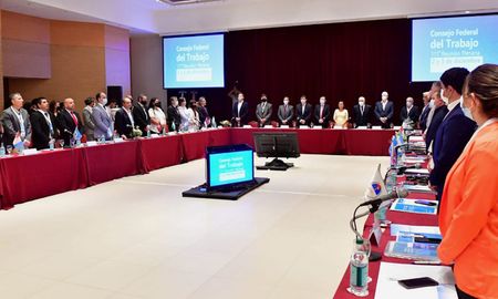 La visita del secretario de Trabajo de la Nación a Santa Fe comenzó a programarse en el marco de la reunión plenaria del Consejo Federal del Trabajo, en diciembre del 2021. La visita del secretario de Trabajo de la Nación a Santa Fe comenzó a programarse en el marco de la reunión plenaria del Consejo Federal del Trabajo, en diciembre del 2021.