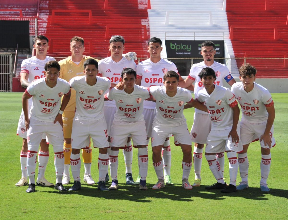 El 11 inicial de Unión, dirigido por Nicolás Vazzoler. El 11 inicial de Unión, dirigido por Nicolás Vazzoler.