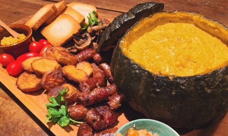 Fondue de zapallo con mucho queso. Fondue de zapallo con mucho queso.