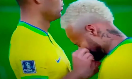 Polémica en la Selección de Brasil: qué le dio Casemiro para que aspire por la nariz Neymar en pleno partido Polémica en la Selección de Brasil: qué le dio Casemiro para que aspire por la nariz Neymar en pleno partido