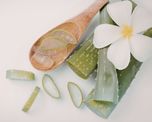 La crema de aloe vera casera es una alternativa natural para hidratar y cuidar la piel todos los días. La crema de aloe vera casera es una alternativa natural para hidratar y cuidar la piel todos los días.