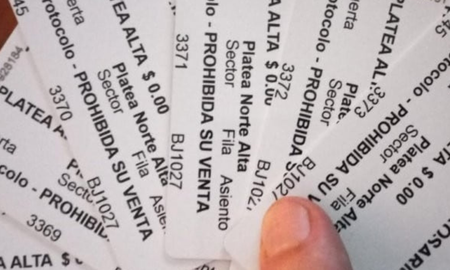 Se venden entradas falsas en la previa de los clásicos. Se venden entradas falsas en la previa de los clásicos.