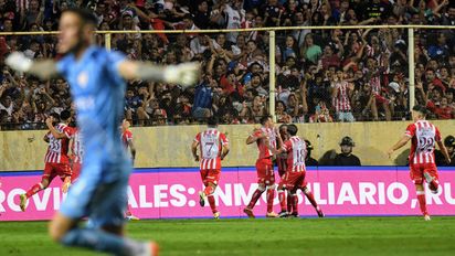 Unión consiguió tres puntos de oro sobre el final, le ganó a Boca y se mete en la lucha por el campeonato