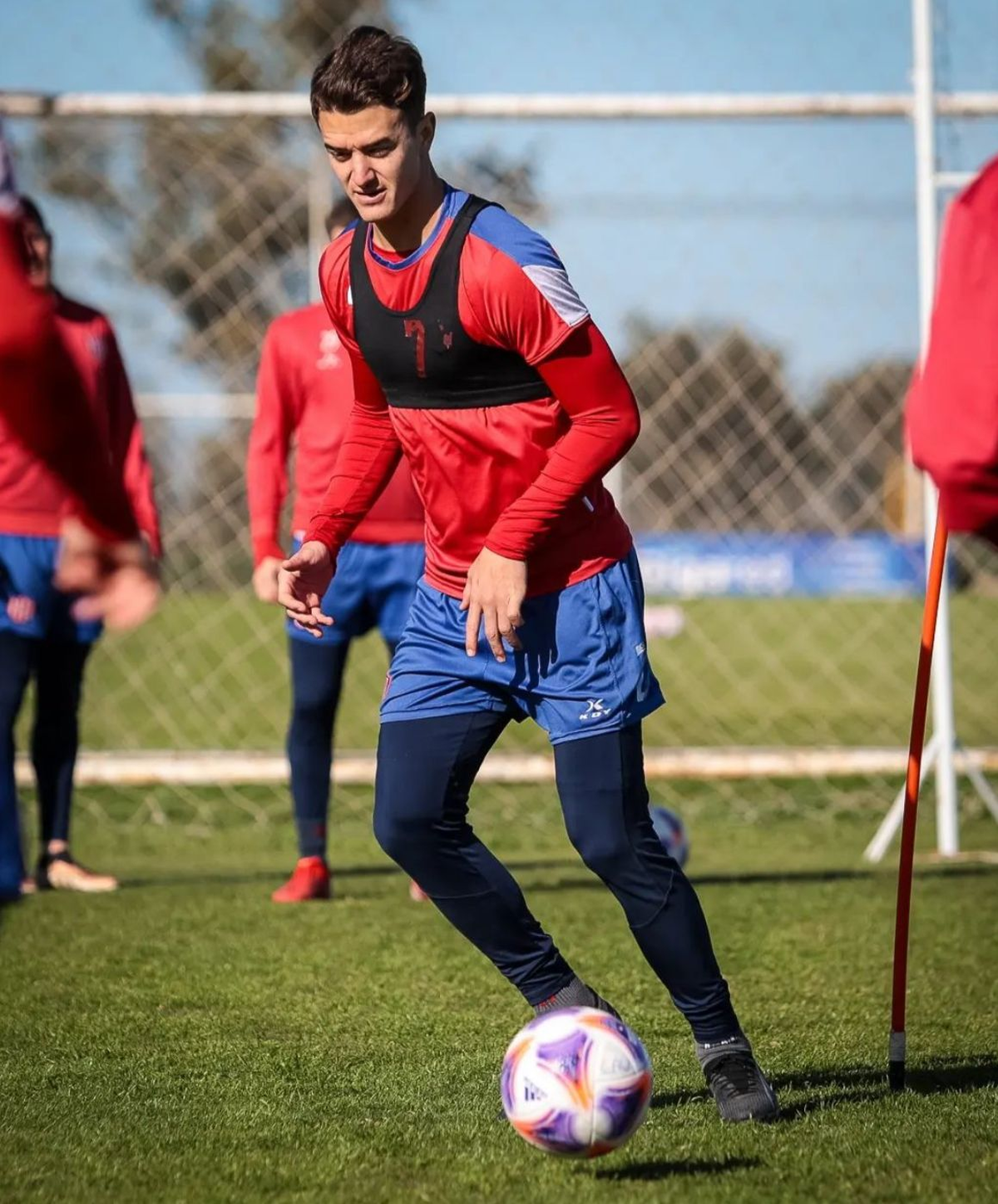 Franco Calderón llegó a la quinta amarilla y se pierde el partido ante Sarmiento. Franco Calderón llegó a la quinta amarilla y se pierde el partido ante Sarmiento.