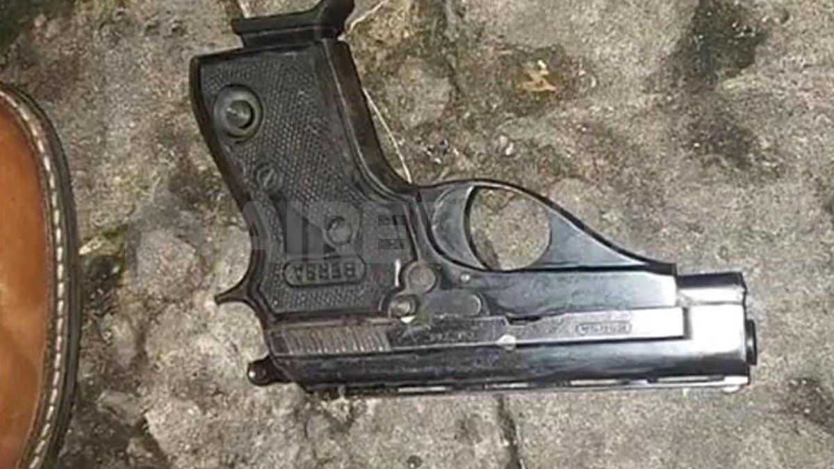 Un total de 100 proyectiles calibre 9 milímetros y una computadora portátil fueron secuestrados este viernes en un departamento del partido bonaerense de San Martín