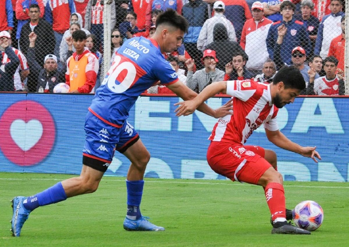 Unión necesita ganarle a Tigre en la última fecha para tener la posibilidad de permanecer en Primera. Unión necesita ganarle a Tigre en la última fecha para tener la posibilidad de permanecer en Primera.