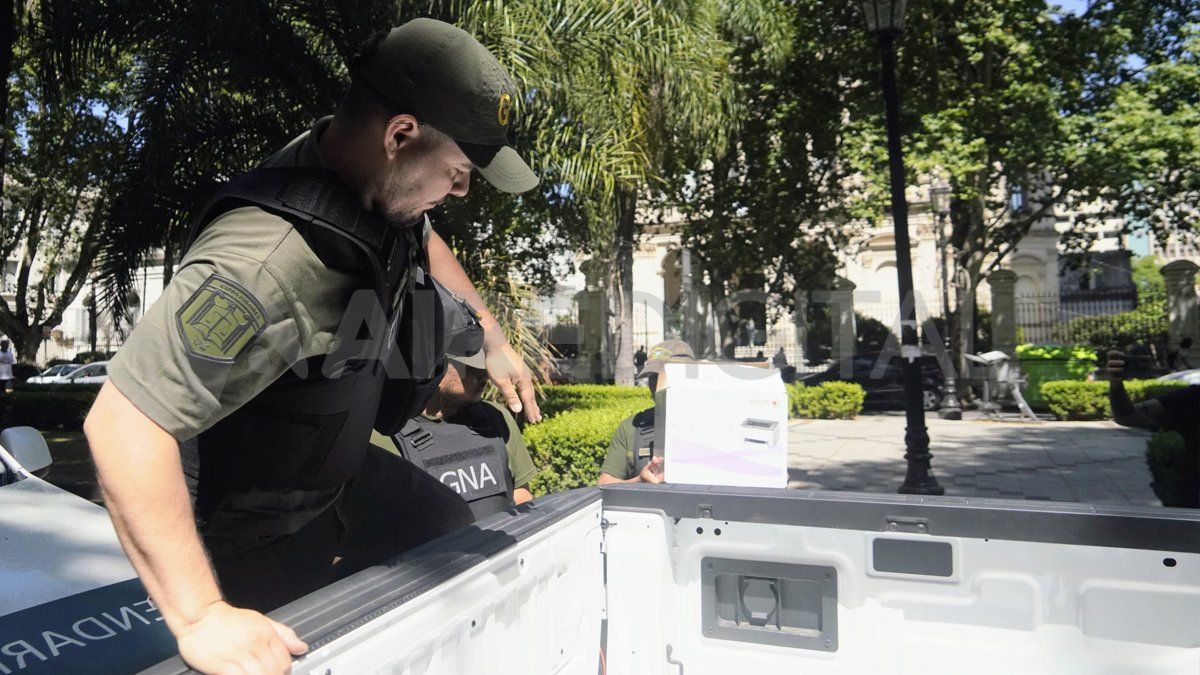 Allanamiento en el juzgado federal de Rosario, a cargo del juez Marcelo Bailaque. Allanamiento en el juzgado federal de Rosario, a cargo del juez Marcelo Bailaque.
