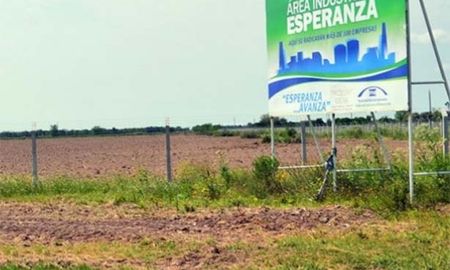 El Parque Industrial de Esperanza fue un proyecto que creció gracias al esfuerzo privado. El Parque Industrial de Esperanza fue un proyecto que creció gracias al esfuerzo privado.