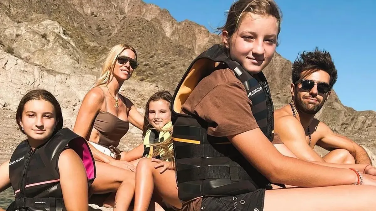 La hija mayor de Nicole Nuemann rompió el silencio y decidió denunciar a su madre por violencia y maltrato. La hija mayor de Nicole Nuemann rompió el silencio y decidió denunciar a su madre por violencia y maltrato.