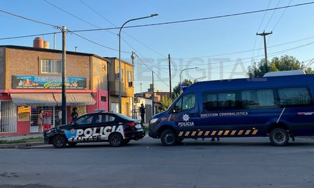 Tras la balacera, agentes de la Policía de Santa Fe llegaron al lugar de los hechos y hallaron vainas servidas. Tras la balacera, agentes de la Policía de Santa Fe llegaron al lugar de los hechos y hallaron vainas servidas.